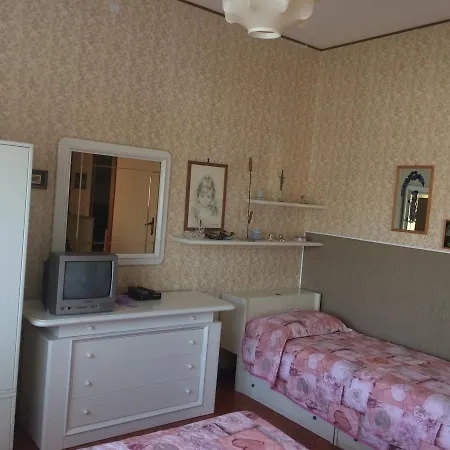 Dai Nonni Bed & Breakfast 3*